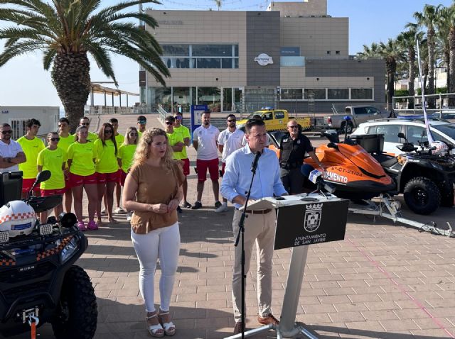 Hasta 74 socorristas vigilan este verano las playas de Santiago de la Ribera y La Manga del Mar Menor