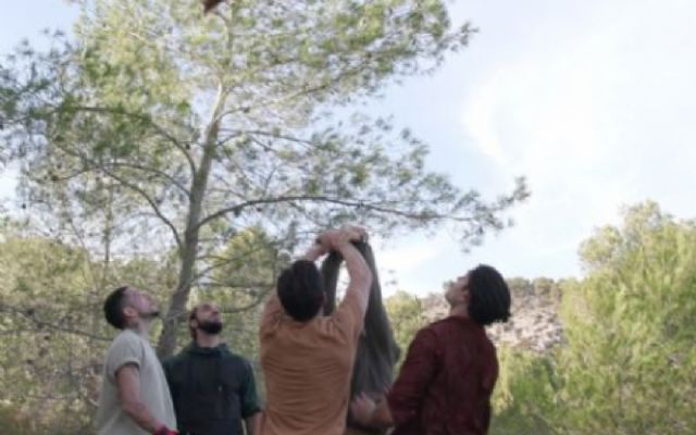 El espectáculo “Somos”, de Circuspunto, llevará la belleza de la acrobacia y la danza al Puerto Tomás Maestre